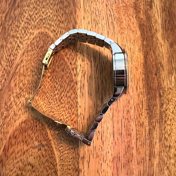 Michael Kors Watch Silver and Gold EUC - Picture 4 of 4